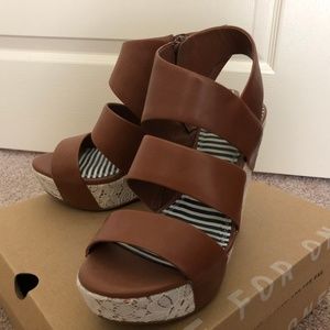 Gianni Bini Lace Wedges